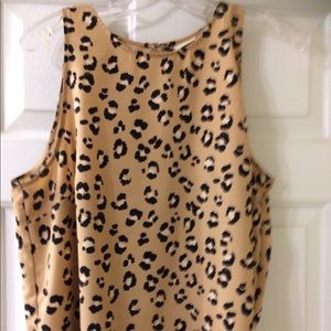 Ladies sleeveless cheetah Tank Large